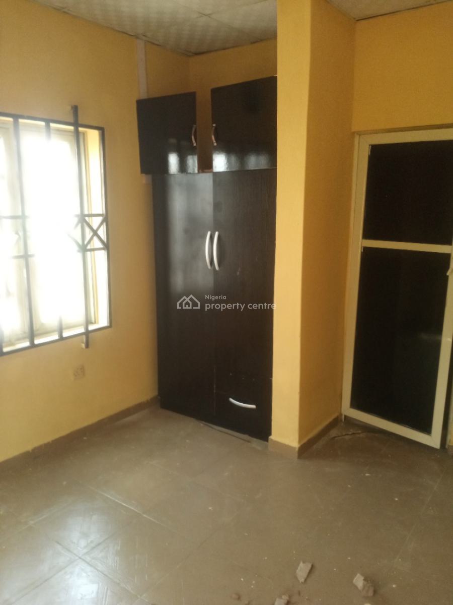 Lovely 3 Bedroom Flat, Off Cole Street By Olufemi, Surulere, Lagos, Flat / Apartment for Rent