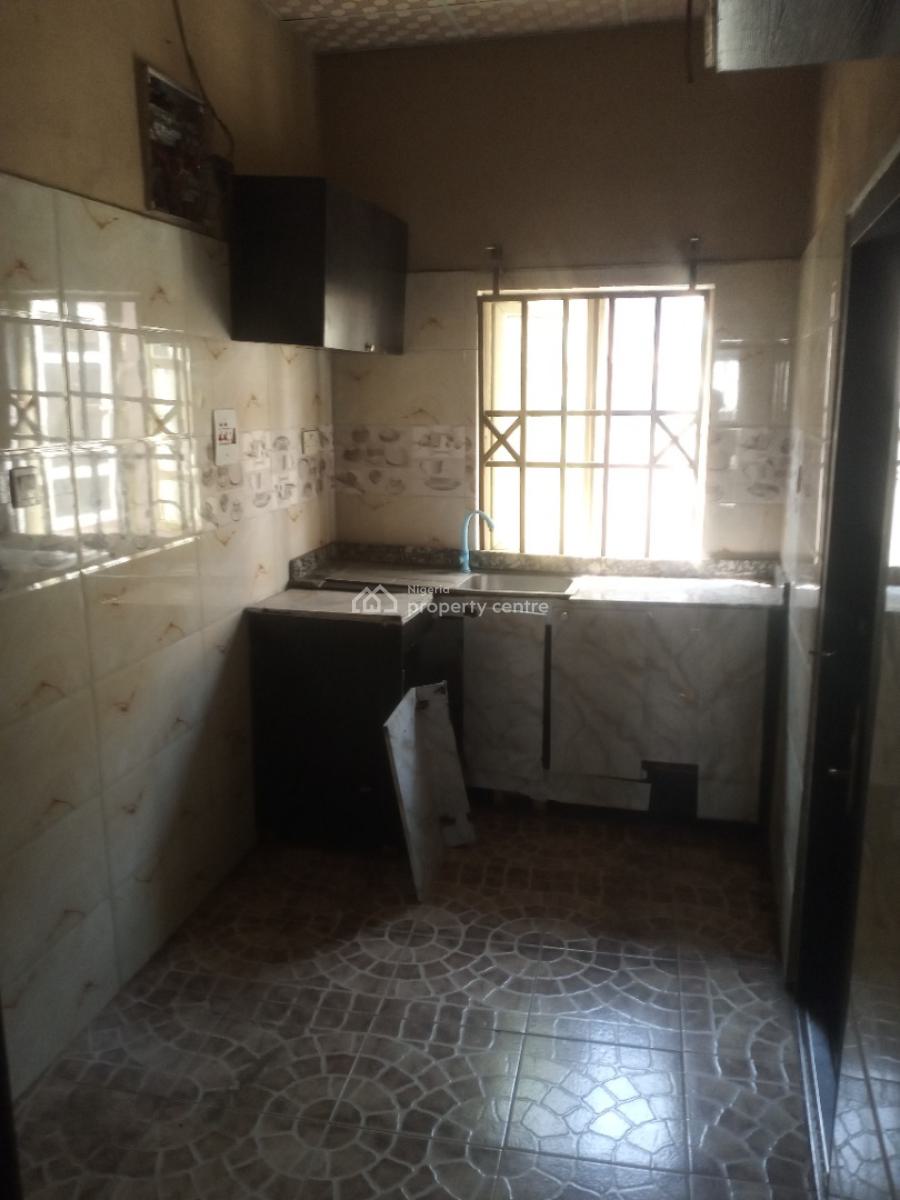 Lovely 3 Bedroom Flat, Off Cole Street By Olufemi, Surulere, Lagos, Flat / Apartment for Rent