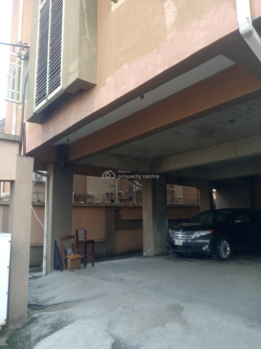 Lovely 3 Bedroom Flat, Off Cole Street By Olufemi, Surulere, Lagos, Flat / Apartment for Rent