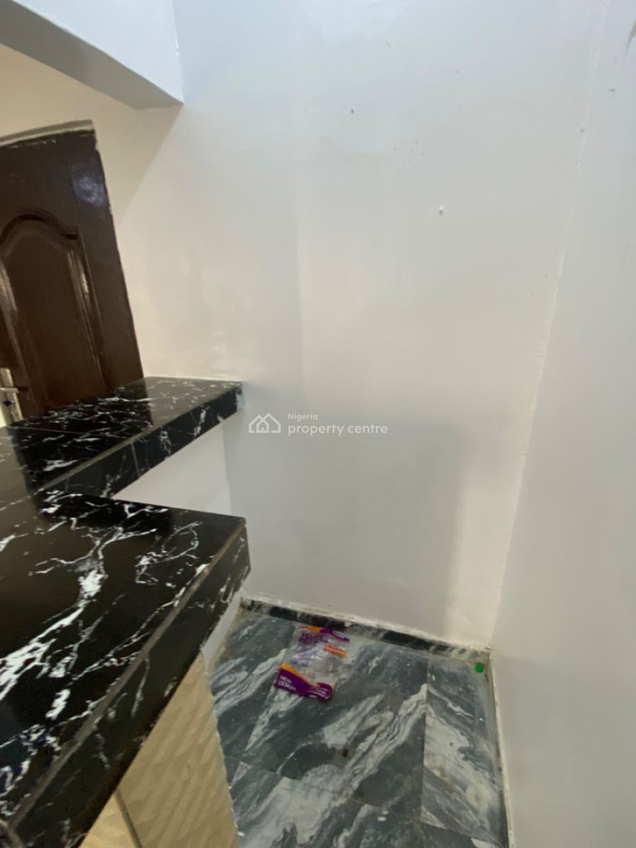 a Luxurious Room Self Contain, Eti Osa Local Government, Igbo Efon, Lekki, Lagos, Self Contain (single Rooms) for Rent