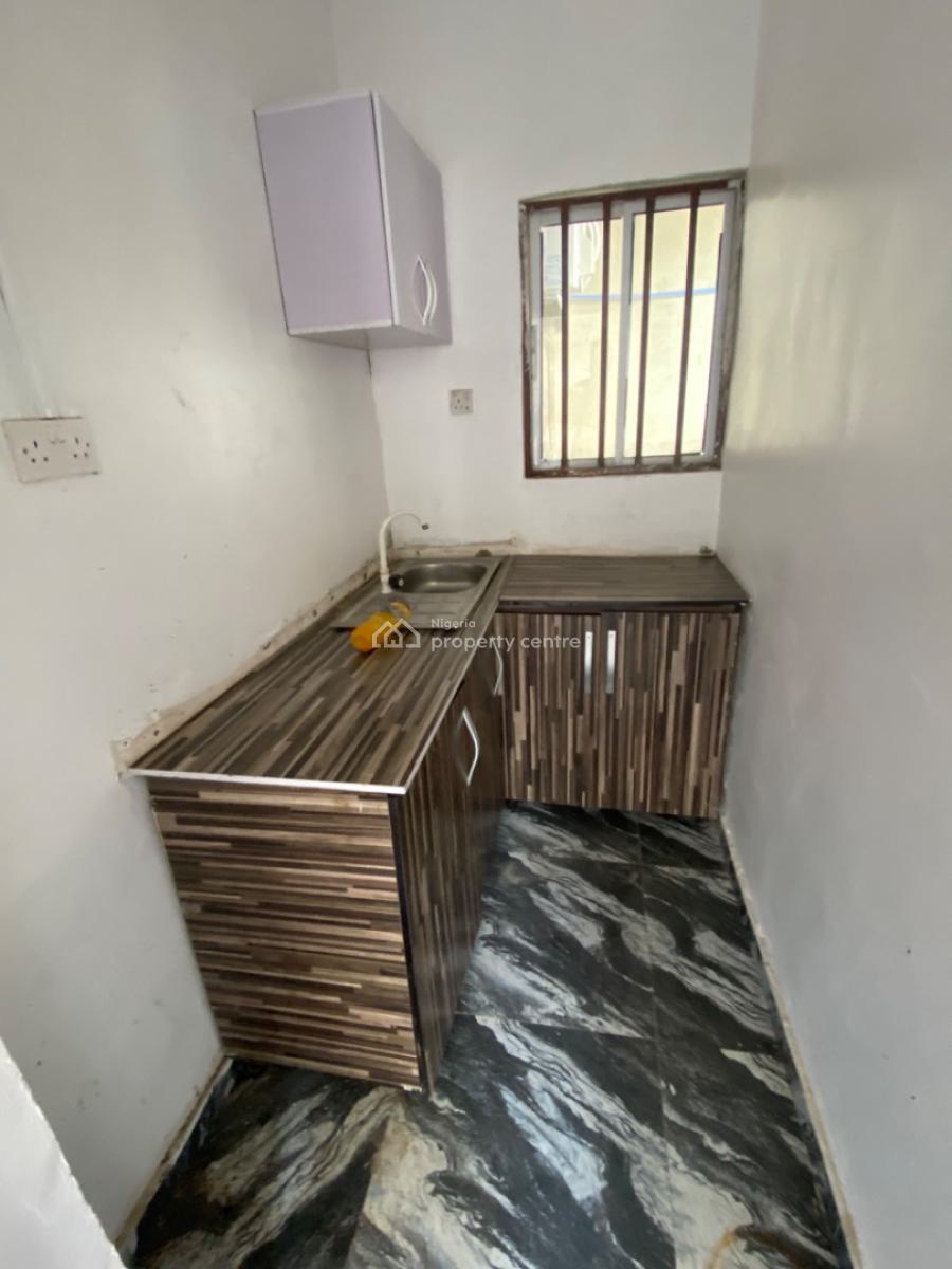 a Luxurious Room Self Contain, Eti Osa Local Government, Igbo Efon, Lekki, Lagos, Self Contain (single Rooms) for Rent