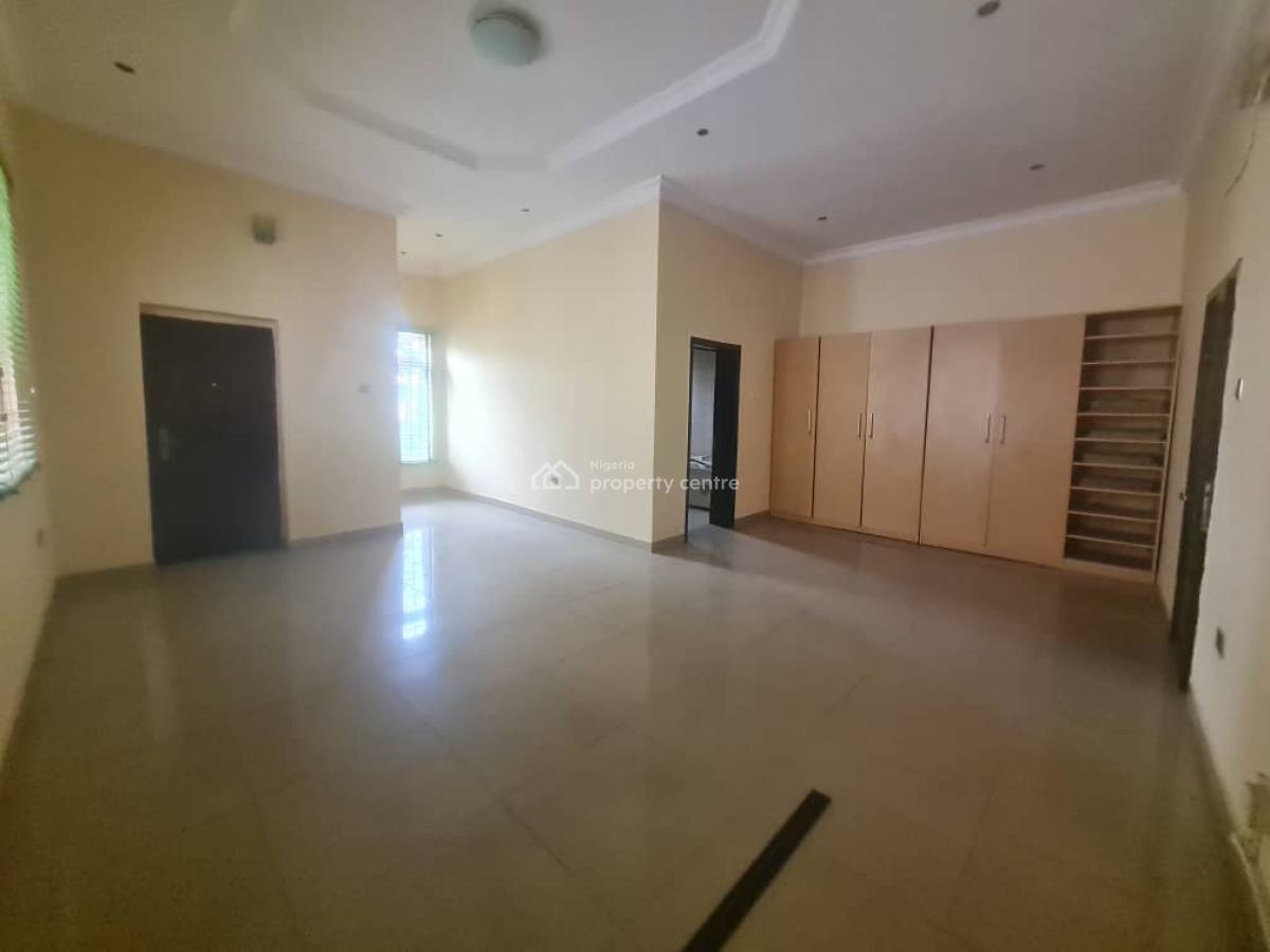 5 Bedroom Semi Detached House with 1 Room Bq, Idado Estate, Lekki, Lagos, Semi-detached Duplex for Rent