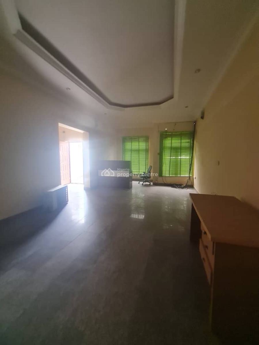 5 Bedroom Semi Detached House with 1 Room Bq, Idado Estate, Lekki, Lagos, Semi-detached Duplex for Rent