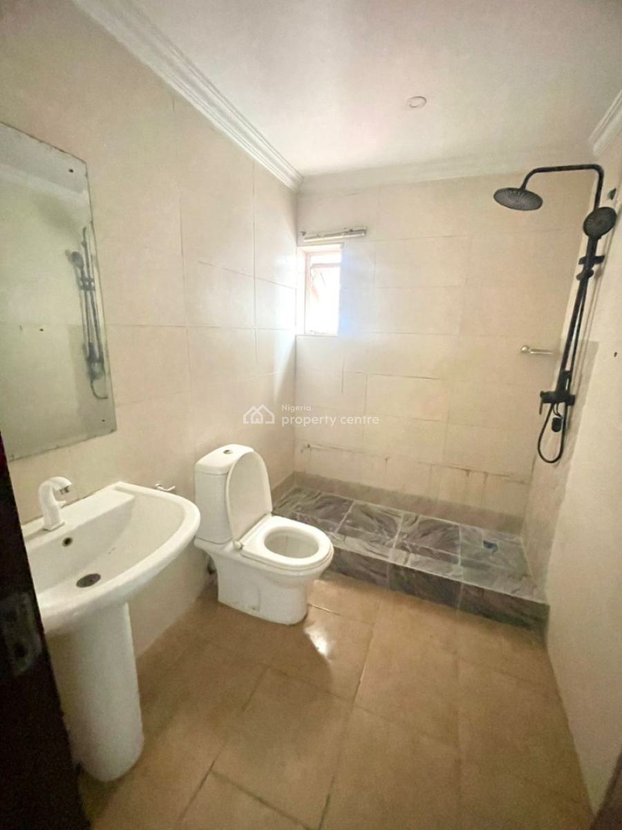 4 Bedroom Terrace with Bq, Osapa, Lekki, Lagos, Flat / Apartment for Sale