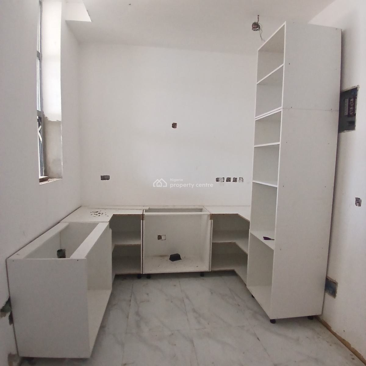 Newly Built 1 Bedroom Apartment with Swimming Pool, Lekki Phase 1, Lekki, Lagos, Flat / Apartment for Sale