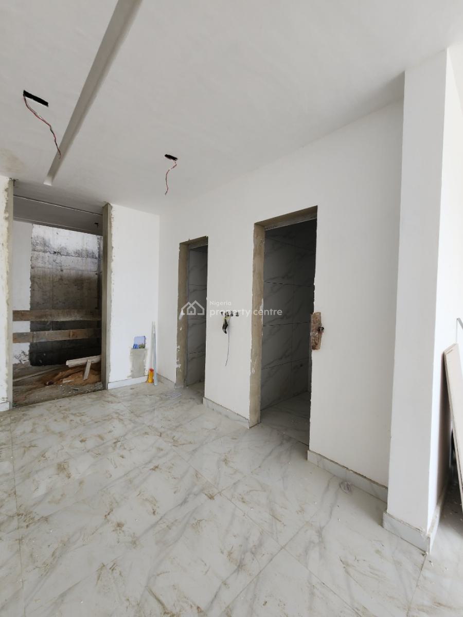 Luxury 1 Bedroom Apartment with Elevator, Gym, Pool, Lekki Phase 1, Lekki, Lagos, Flat / Apartment for Sale