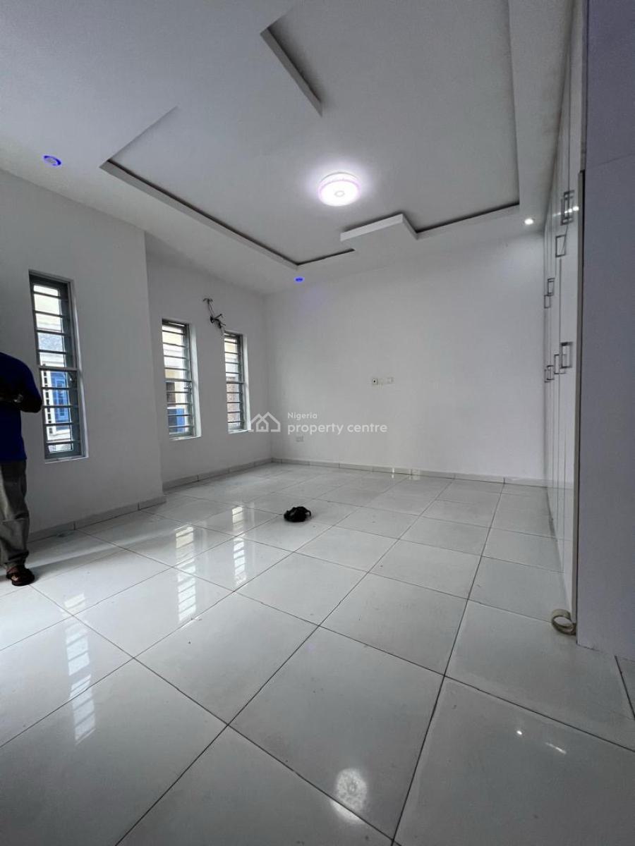 Wey Spacious Master Bedroom Apartment in a Serene Estate, Ikota, Lekki, Lagos, Flat / Apartment for Rent