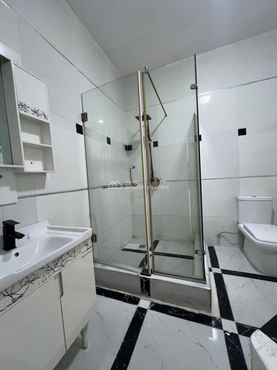 Wey Spacious Master Bedroom Apartment in a Serene Estate, Ikota, Lekki, Lagos, Flat / Apartment for Rent