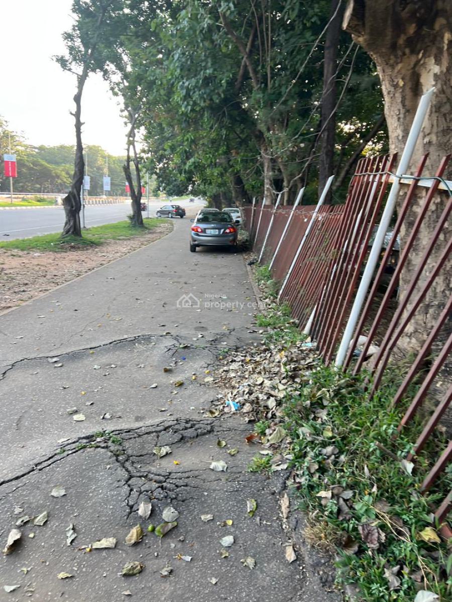 on Tarred Road, Ahmadu Bello Express Way, Garki 2, Garki, Garki, Abuja, Commercial Land for Sale