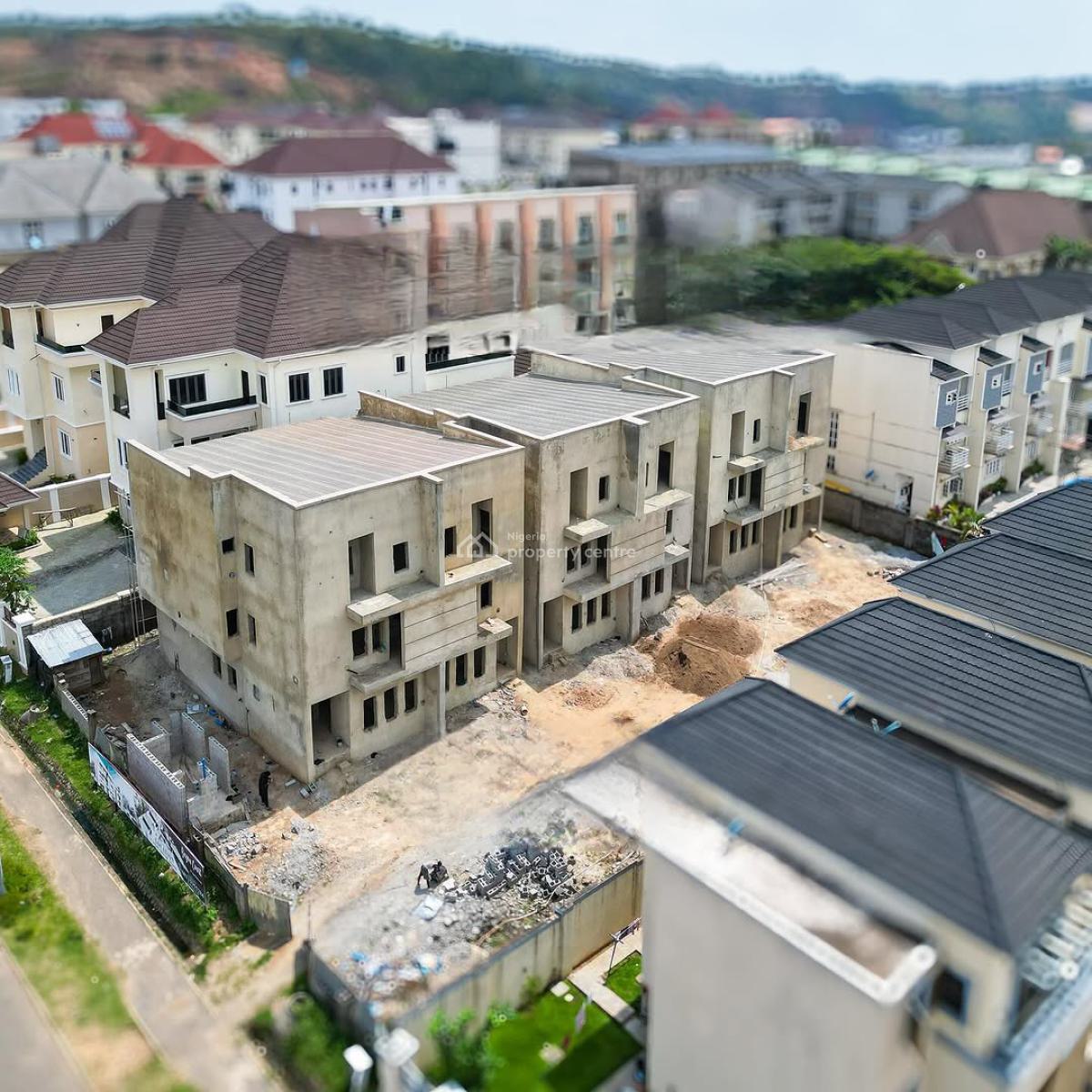 Distress !!! 4 Bedroom Terraced Duplex with a Room Bq (semi Finished), Guzape District, Abuja, Terraced Duplex for Sale