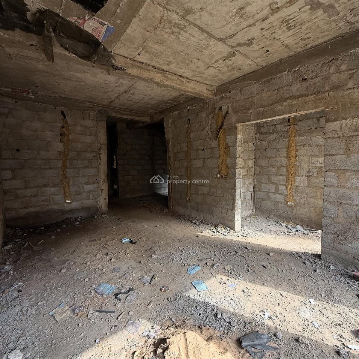 Distress !!! 4 Bedroom Terraced Duplex with a Room Bq (semi Finished), Guzape District, Abuja, Terraced Duplex for Sale