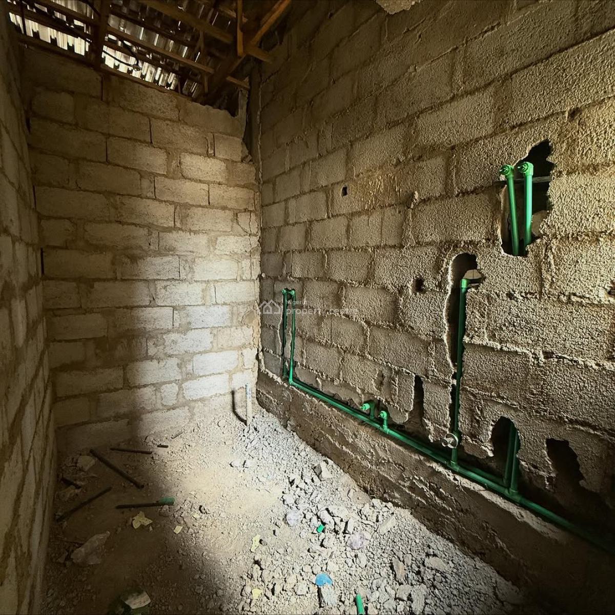 Distress !!! 4 Bedroom Terraced Duplex with a Room Bq (semi Finished), Guzape District, Abuja, Terraced Duplex for Sale