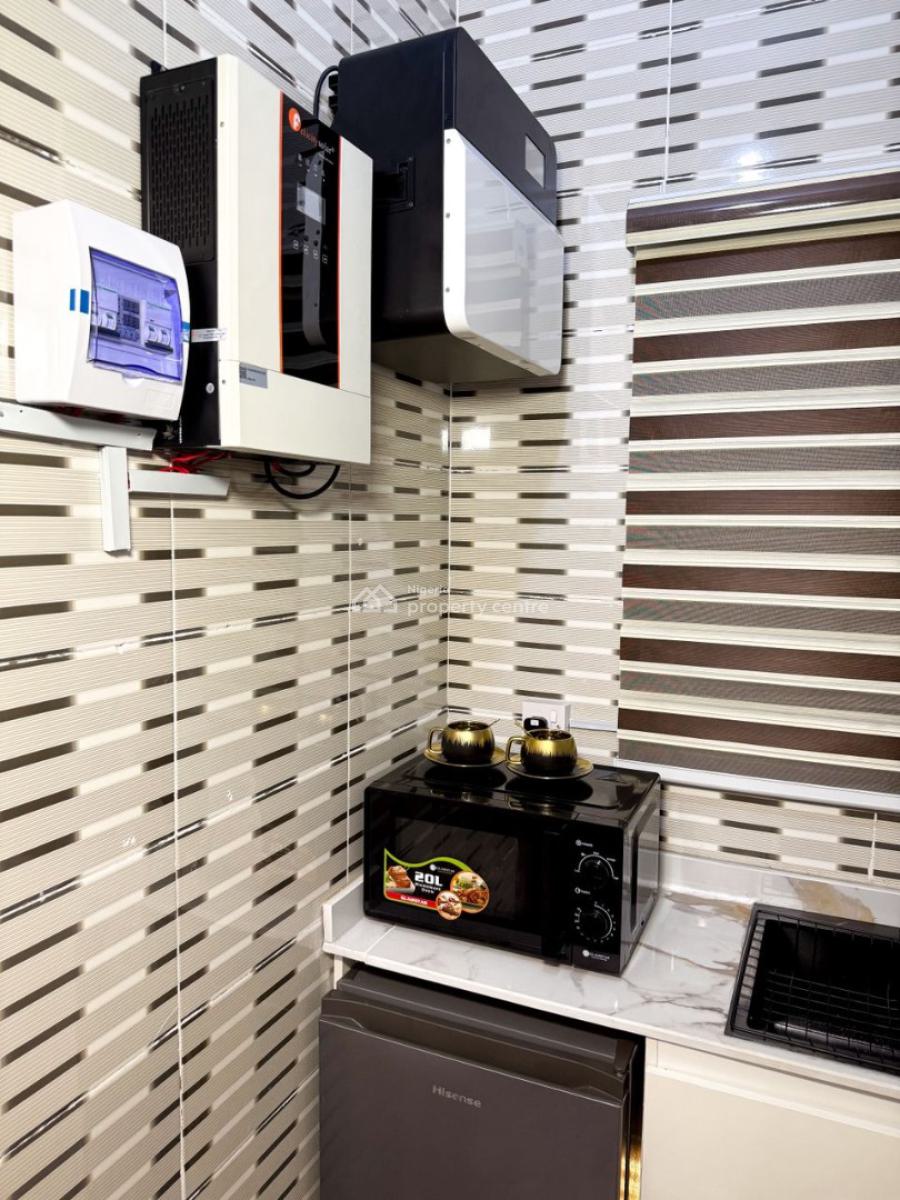 New Comfy & Portable 1 Bedroom Home, Alagomeji, Yaba, Lagos, Mini Flat (room and Parlour) Short Let