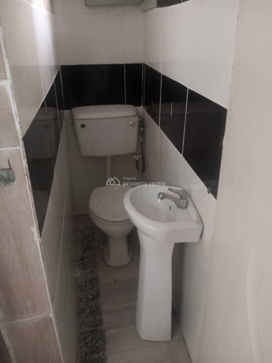 Luxury Commercial 3 Bedroom Terrace Duplex, Lekki Phase 1, Lekki, Lagos, Office Space for Rent