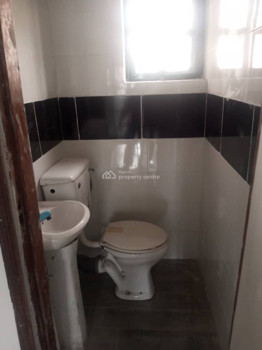 Luxury Commercial 3 Bedroom Terrace Duplex, Lekki Phase 1, Lekki, Lagos, Office Space for Rent