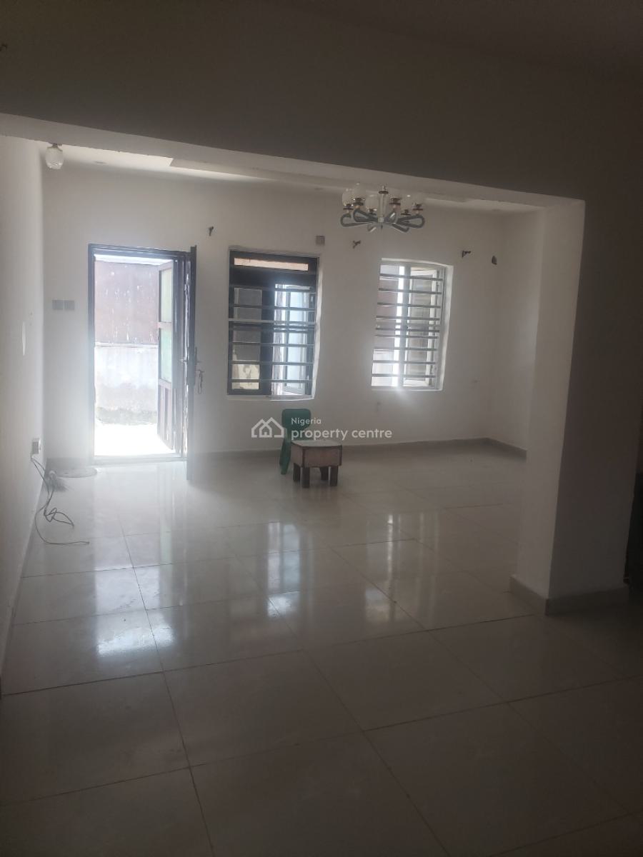 Self-serviced 3 Bedroom Apartment, Lekki Right, Lekki Phase 1, Lekki, Lagos, Flat / Apartment for Rent