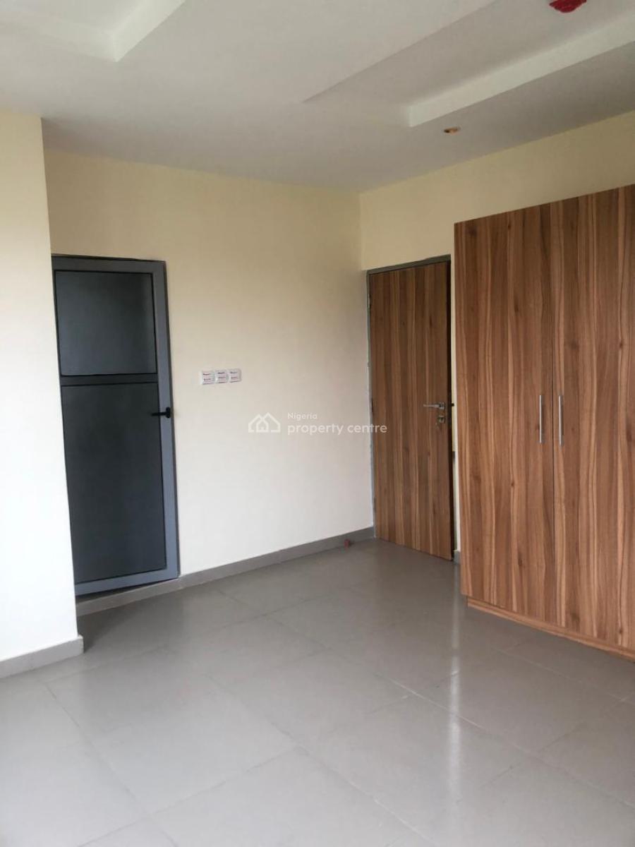 Executive Spacious 3 Bedroom Flat, Olaleye New Town, Iponri, Surulere, Lagos, House for Rent