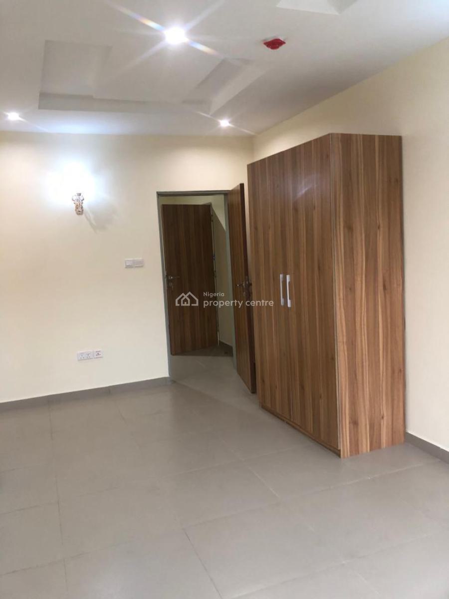 Executive Spacious 3 Bedroom Flat, Olaleye New Town, Iponri, Surulere, Lagos, House for Rent