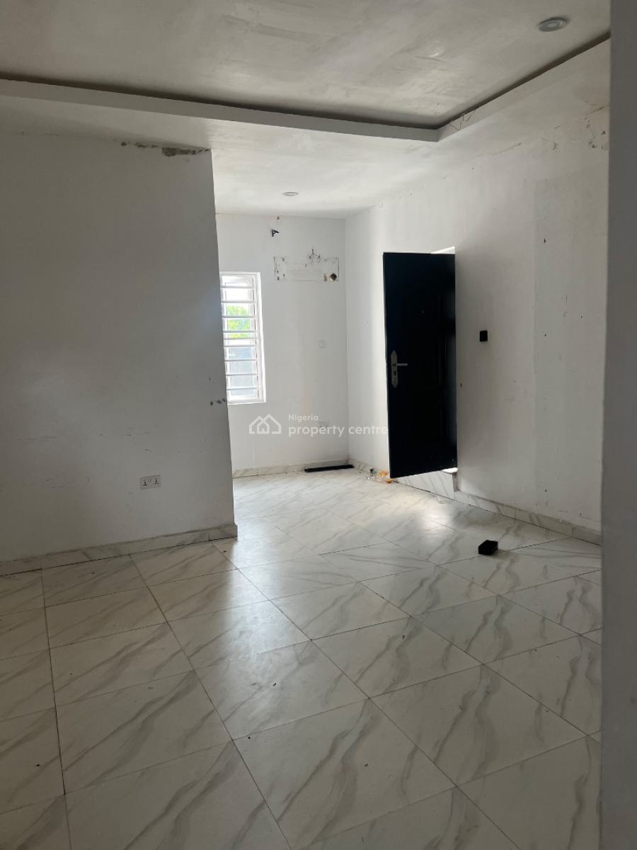 Massive One Bedroom Flat Downstairs, Ogunfayo, Eputu, Ibeju Lekki, Lagos, Mini Flat (room and Parlour) for Rent
