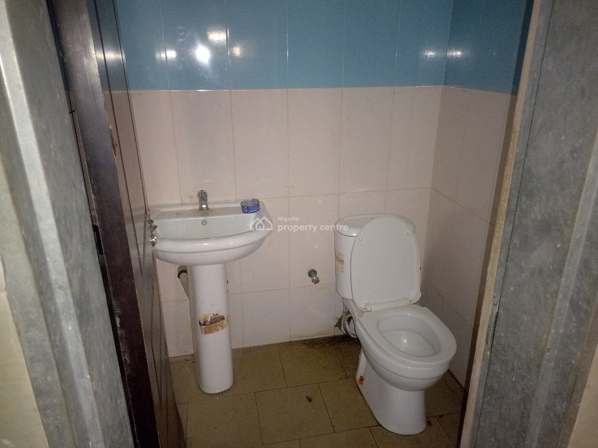 Standard 2 Bedroom Flat, R.s. Tahir Street, Opposite Earthpoint, Life Camp, Abuja, Flat / Apartment for Rent