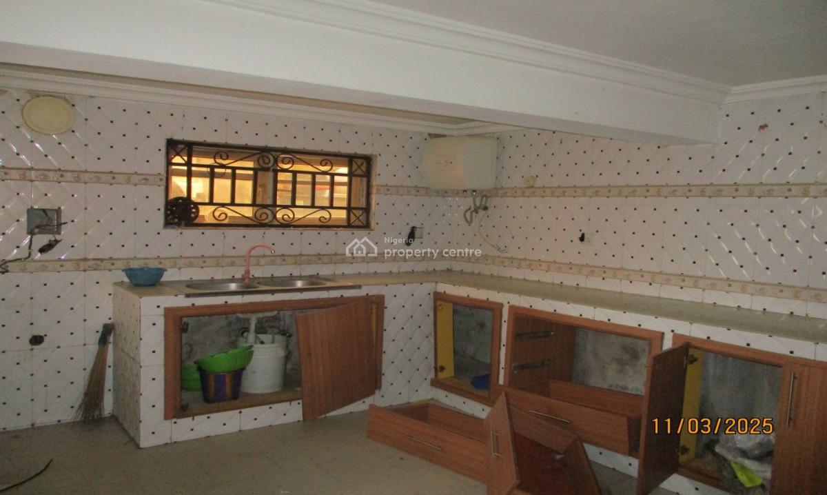 Standard 2 Bedroom Flat, R.s. Tahir Street, Opposite Earthpoint, Life Camp, Abuja, Flat / Apartment for Rent