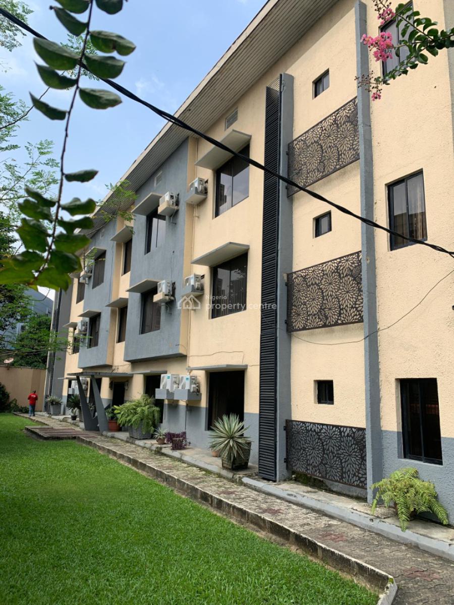 Luxury 3 Bedroom Ensuite Flat with Bq, Ample Grounds and Pool., Shonibare Estate, Ikeja Gra, Ikeja, Lagos, Flat / Apartment for Rent