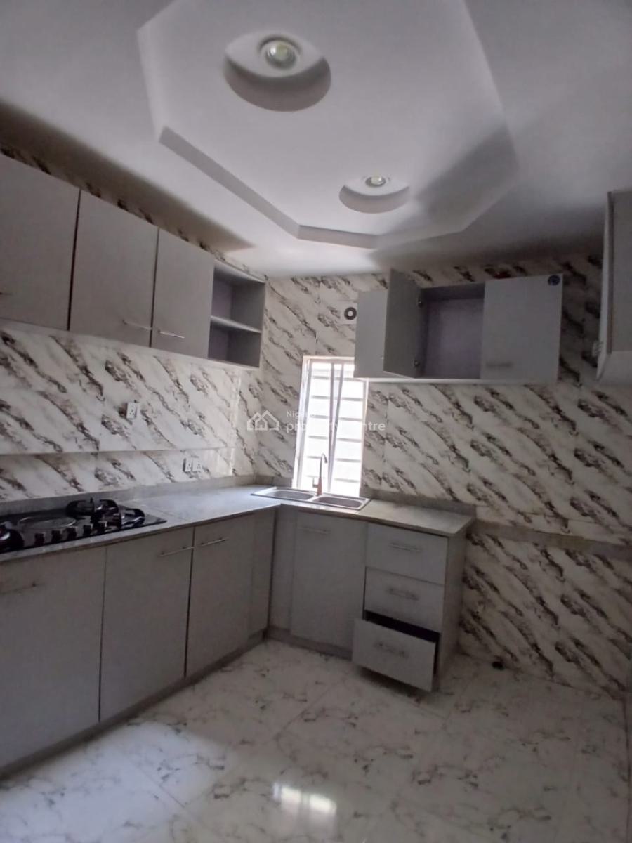 Executive 2 Bedroom Flat, Ogudu, Lagos, House for Rent