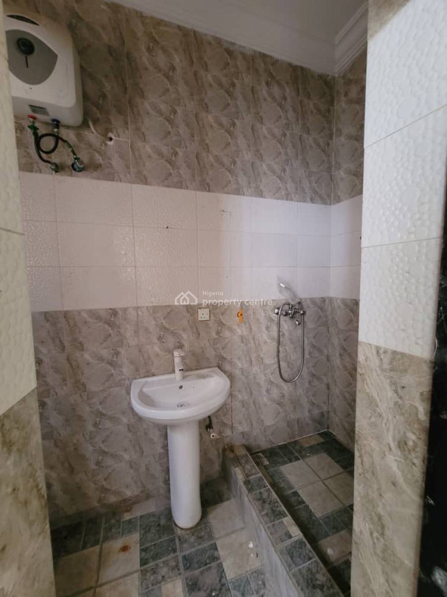 2 Bedrooms Apartment, Lekki Phase 1, Lekki, Lagos, Flat / Apartment for Rent