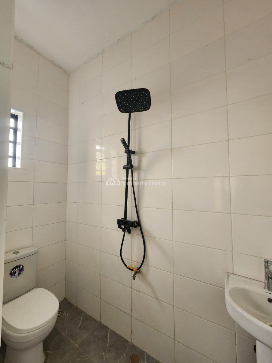 Lovely 2 Bedroom Apartment, Ologolo, Lekki, Lagos, Flat / Apartment for Sale