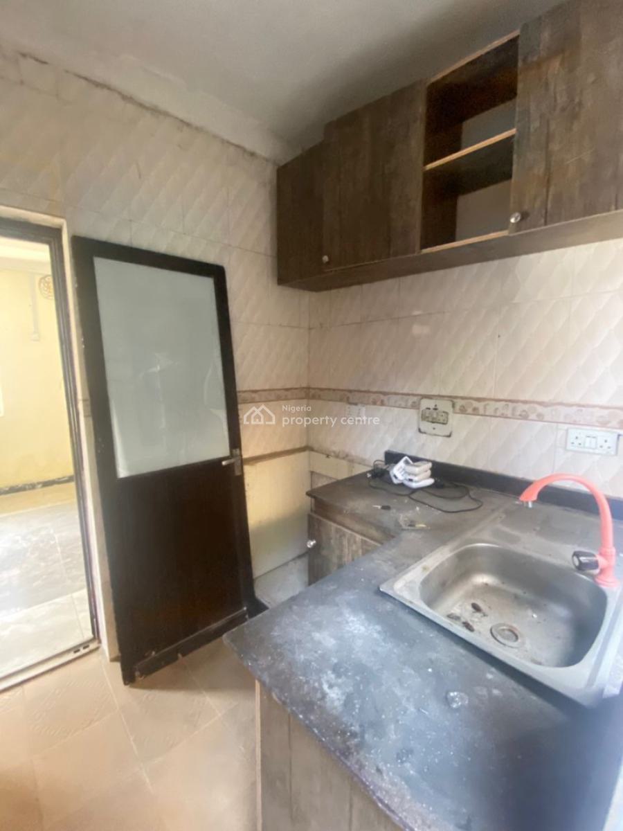 Newly Listed 2 Bedroom Apartment, Ologolo, Lekki, Lagos, Flat / Apartment for Rent