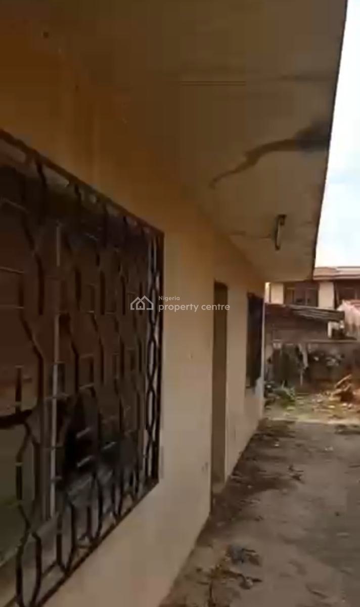 Need Renovation 4 Units of 3 Bedroom Flat Apartment, Kajola, Ibadan, Oyo, Flat / Apartment for Sale