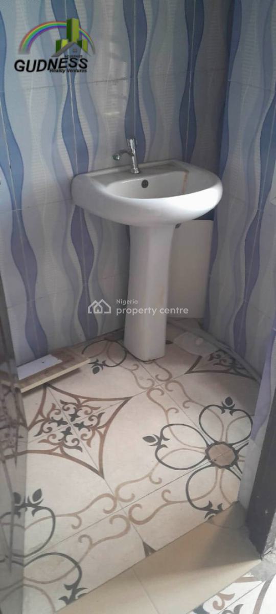 2 Bedroom Upstairs Flat, Lekky County Homes, Ikota, Lekki, Lagos, Flat / Apartment for Rent