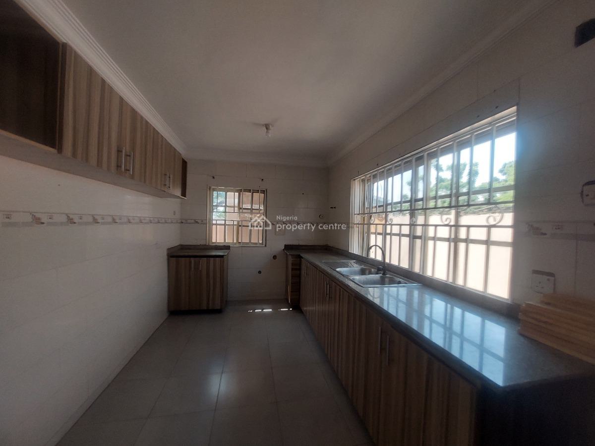 6 Bedroom House with 2 Room Boys Quarters, Vgc, Lekki, Lagos, Detached Duplex for Rent