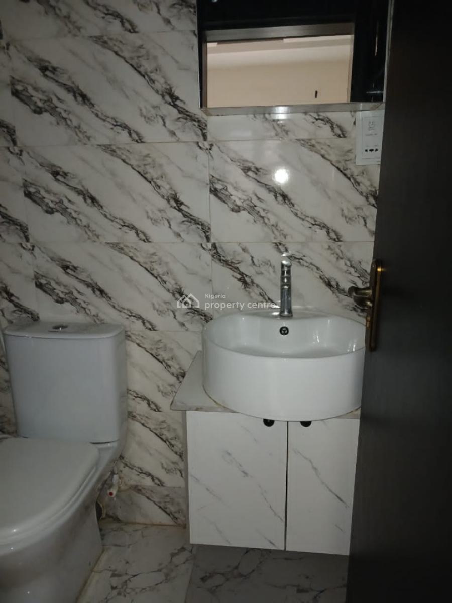 2 Bedroom Flat Apartment, Ogudu, Lagos, Flat / Apartment for Rent