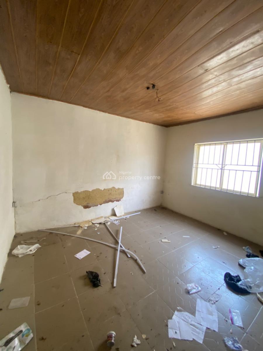 Very Sweet and Lovable Sharp Spacious Mini Flat Downstairs, Owode Estate, Ogombo, Ajah, Lagos, Mini Flat (room and Parlour) for Rent