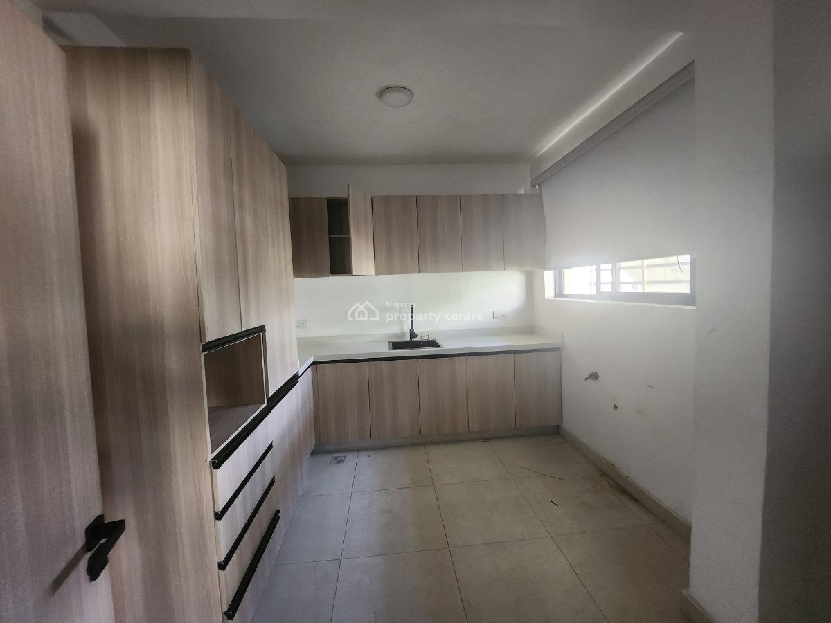 Spacious 3 Bedroom Apartment, Victoria Island (vi), Lagos, Flat / Apartment for Rent