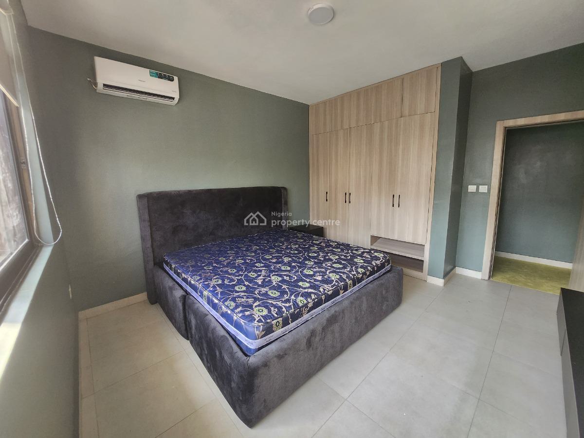 Spacious 3 Bedroom Apartment, Victoria Island (vi), Lagos, Flat / Apartment for Rent