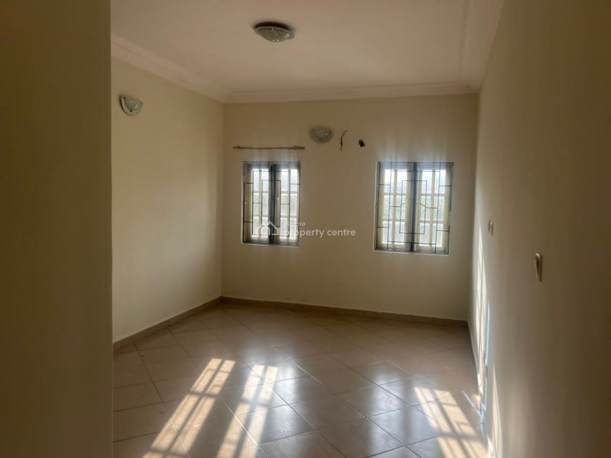 Spacious and Newly Renovated 3 Bedroom Flat Upstairs  with Good Fiiting, Fila Osibo, Lekki Phase 1, Lekki, Lagos, Flat / Apartment for Rent