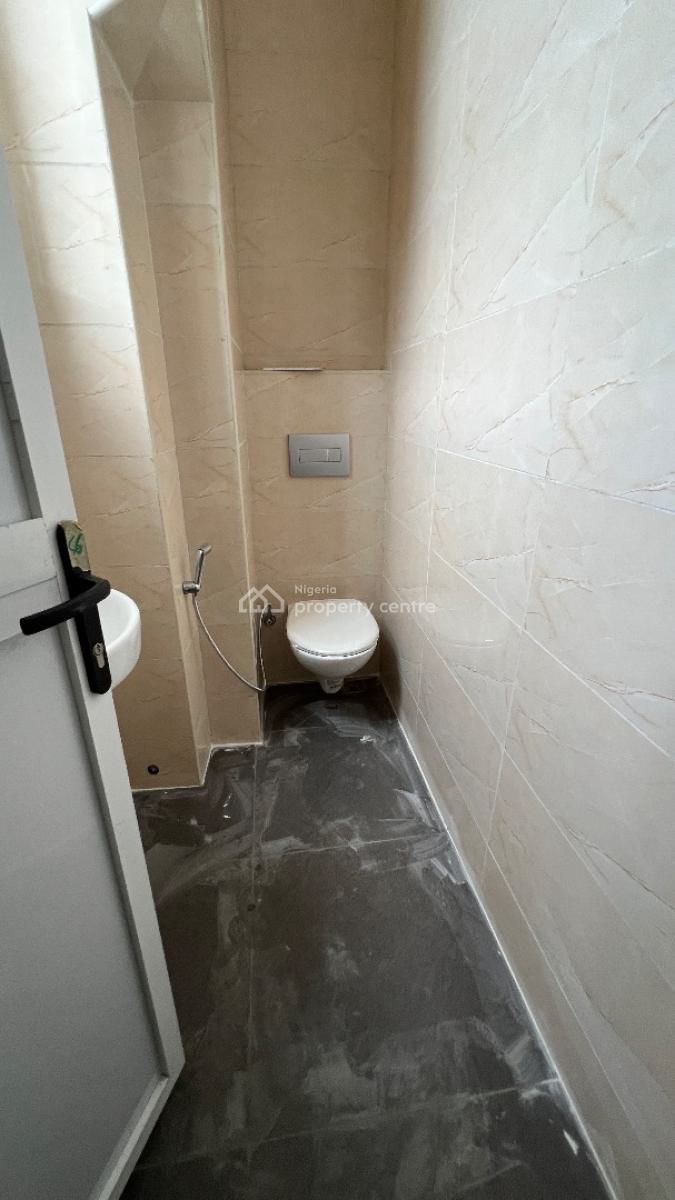 Various Showrooms Measuring 70sqm & 170sqm, Admiralty Way, Lekki Phase 1, Lekki, Lagos, Shop for Rent