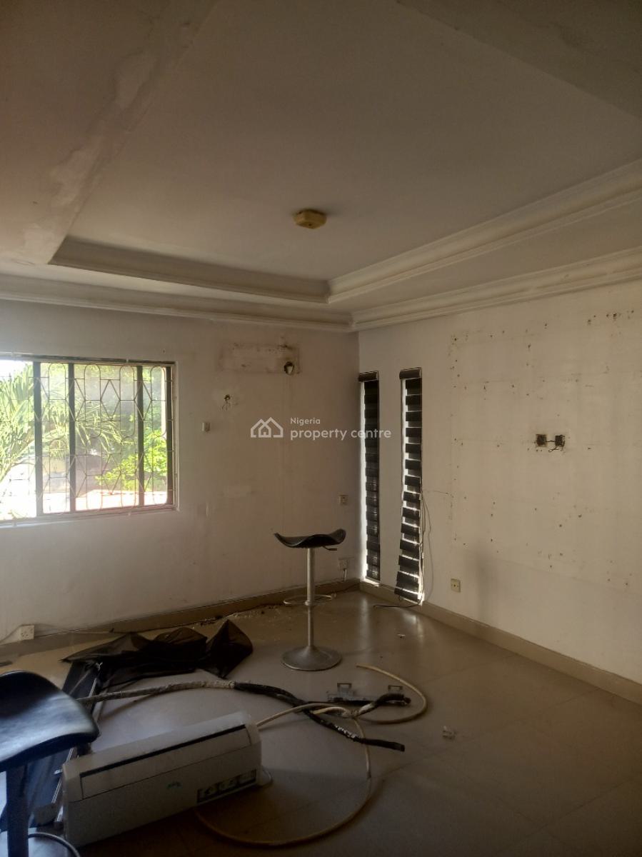 Single Room Self Contain, Legali Ayorinde Street, Victoria Island (vi), Lagos, Self Contain (single Rooms) for Rent