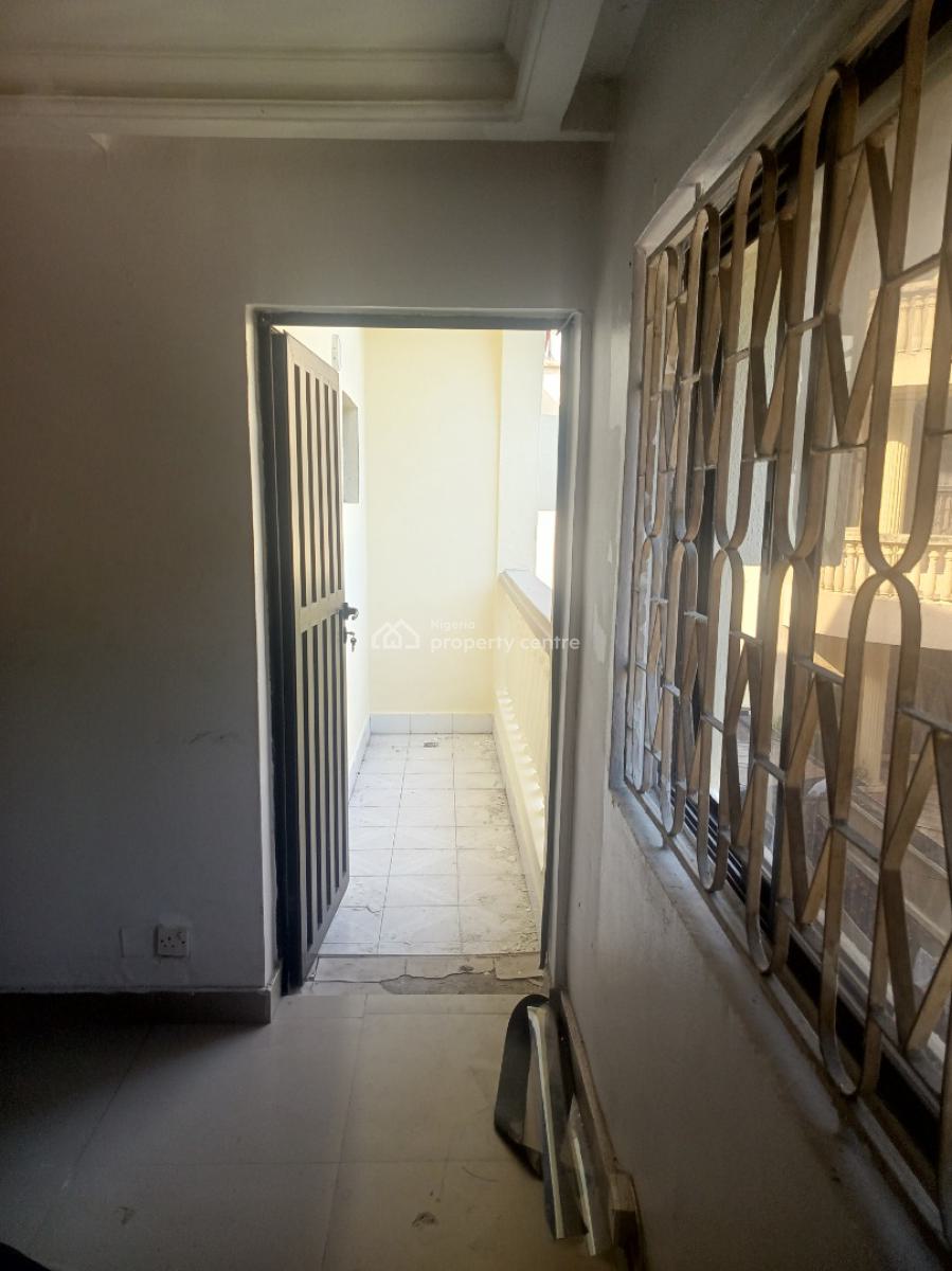 Single Room Self Contain, Legali Ayorinde Street, Victoria Island (vi), Lagos, Self Contain (single Rooms) for Rent