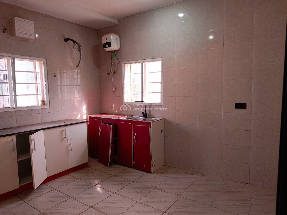 Clean 2 Bedroom Flat Up Floor Available, Fo1 Layout, Kubwa, Abuja, Flat / Apartment for Rent