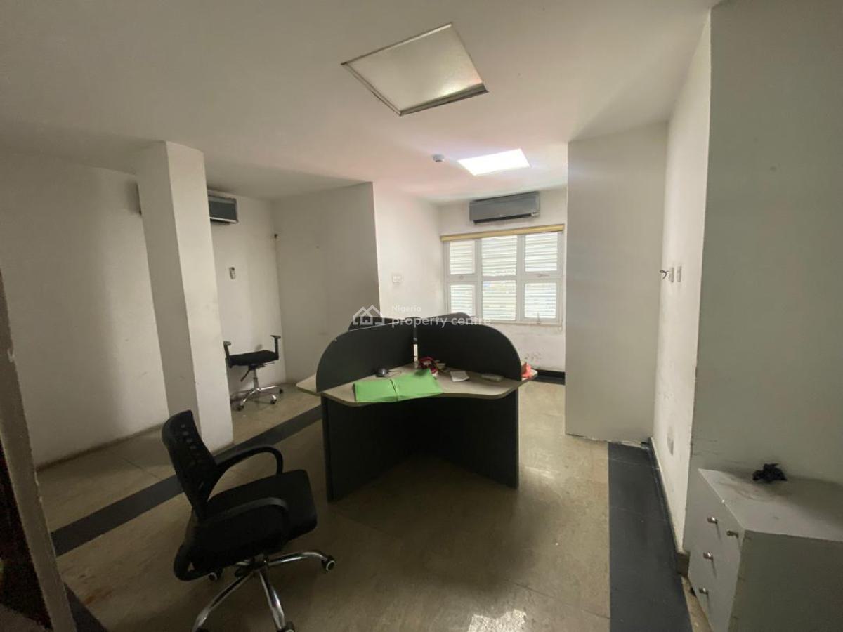 Spacious and Well-appointed 220sqm Serviced Office Space, Yaba, Lagos, Office Space for Rent