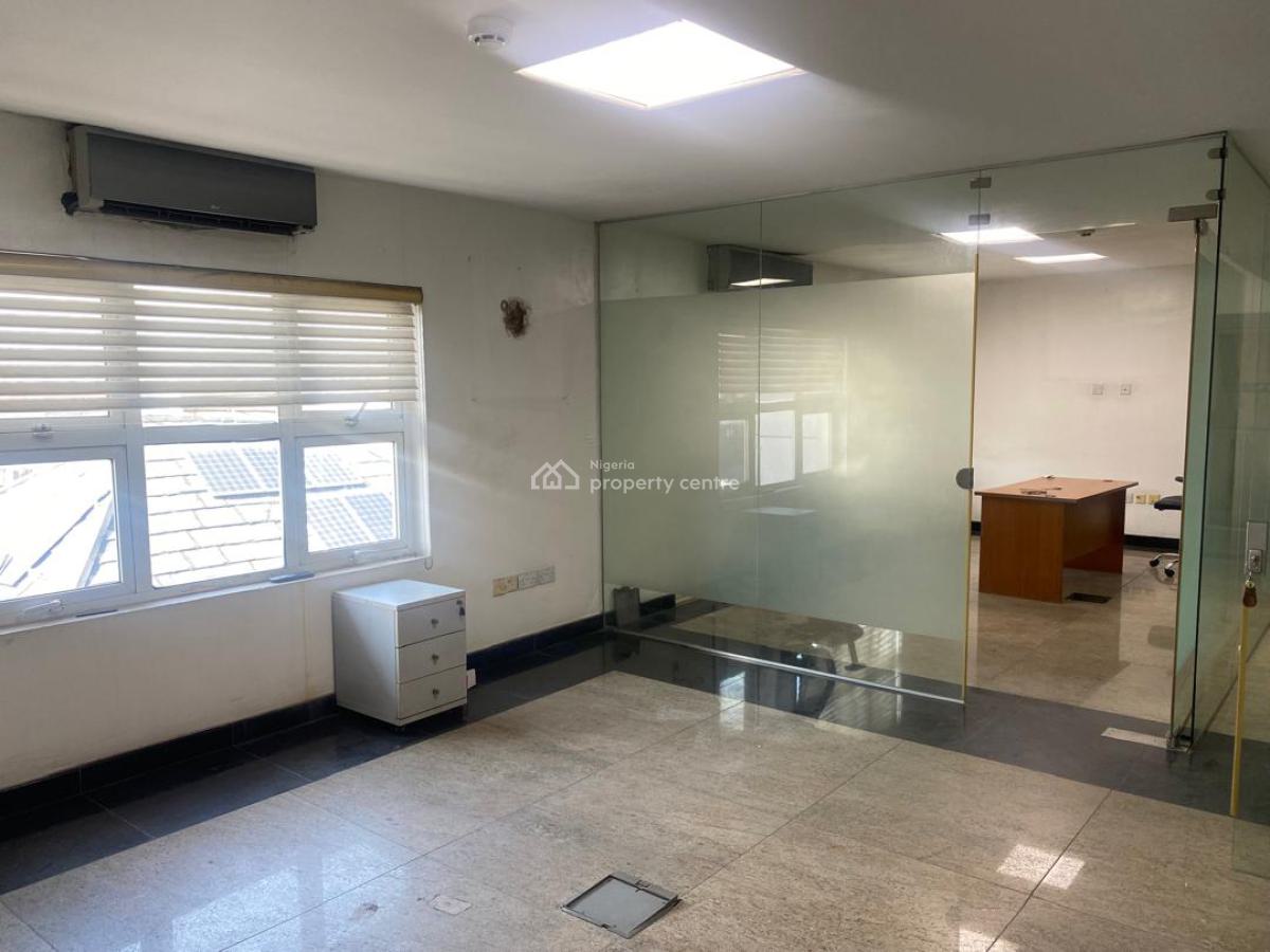 Spacious and Well-appointed 220sqm Serviced Office Space, Yaba, Lagos, Office Space for Rent
