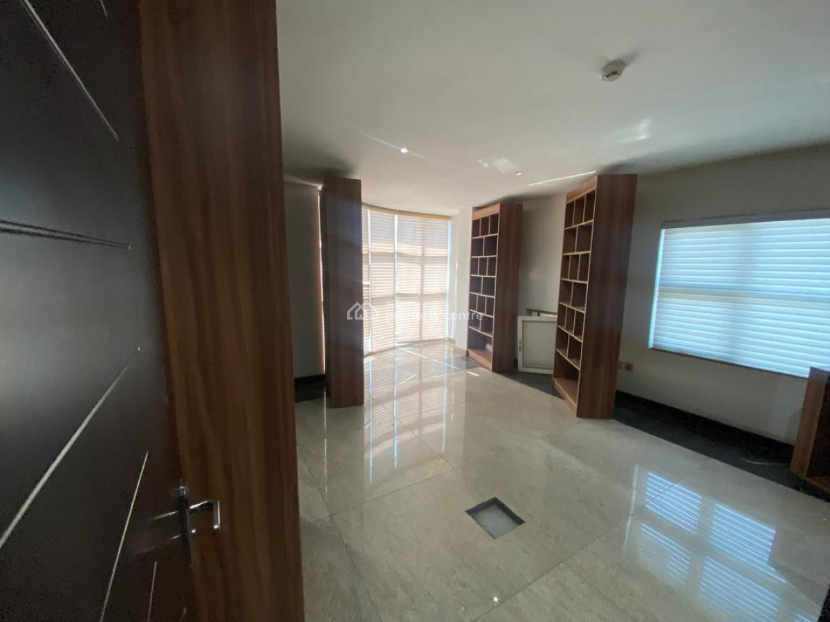 Spacious and Well-appointed 220sqm Serviced Office Space, Yaba, Lagos, Office Space for Rent