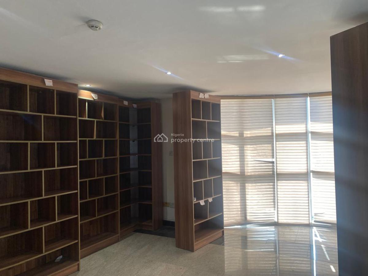 Spacious and Well-appointed 220sqm Serviced Office Space, Yaba, Lagos, Office Space for Rent