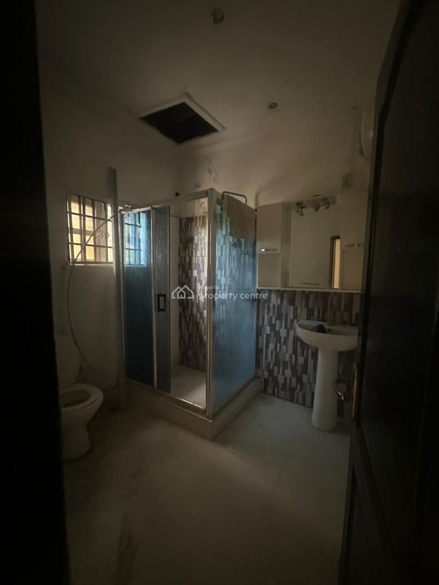 Well Furnished 3 Bedroom, Estate, Gbagada, Lagos, Flat / Apartment for Rent