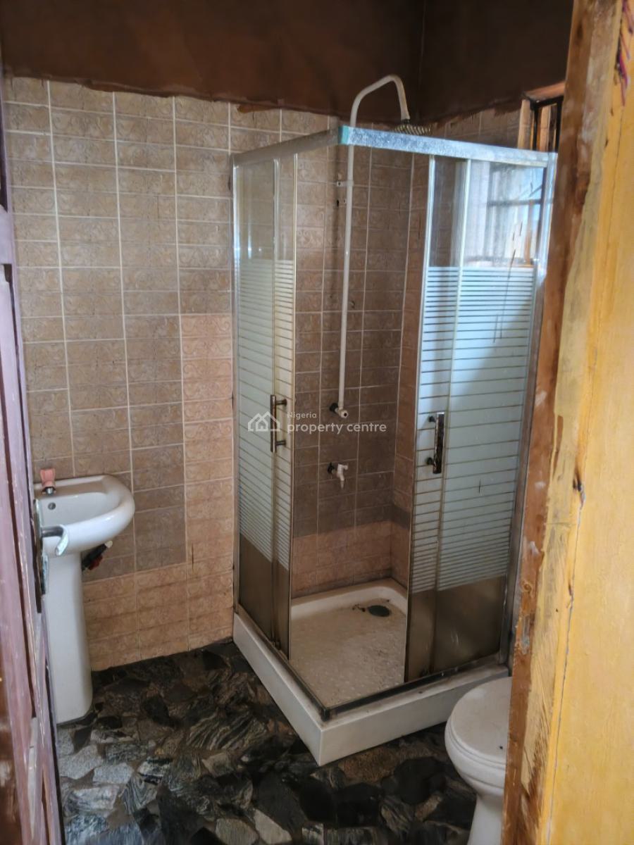 Standard Spacious 3 Bedroom Flat, Ado-odo/ota, Ogun, Flat / Apartment for Rent