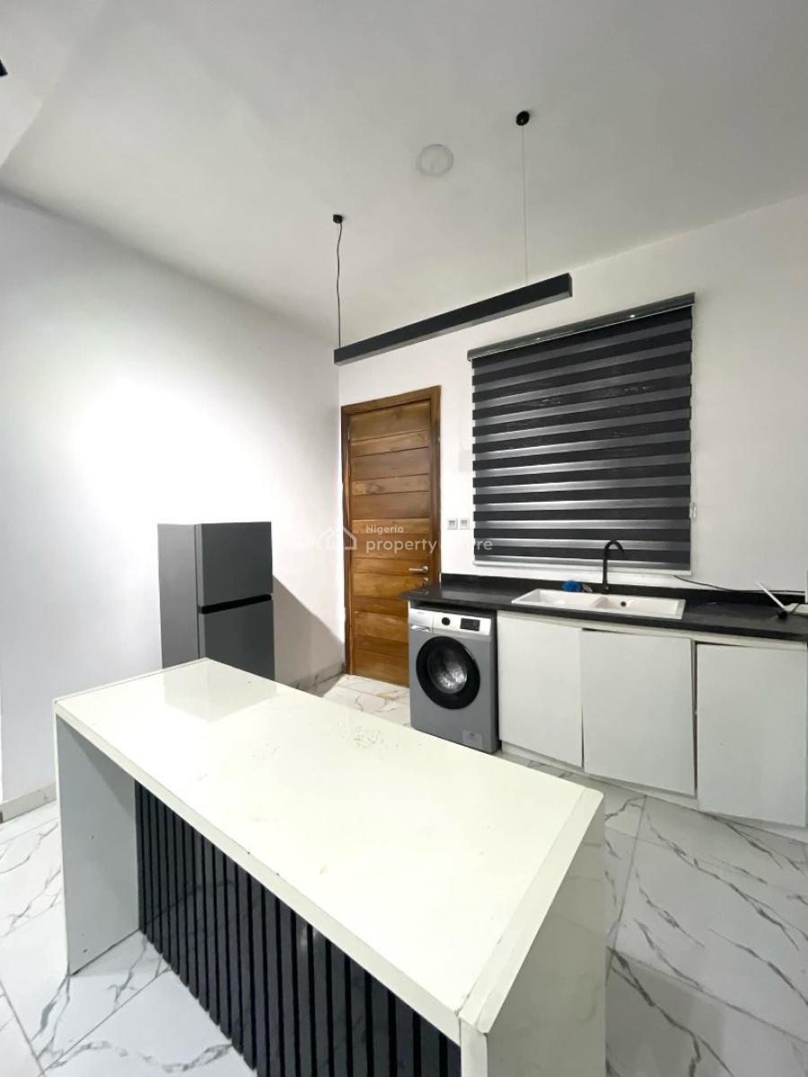 Well Built 2 Bedroom Apartment, Idado, Agungi, Lekki, Lagos, Flat / Apartment for Sale