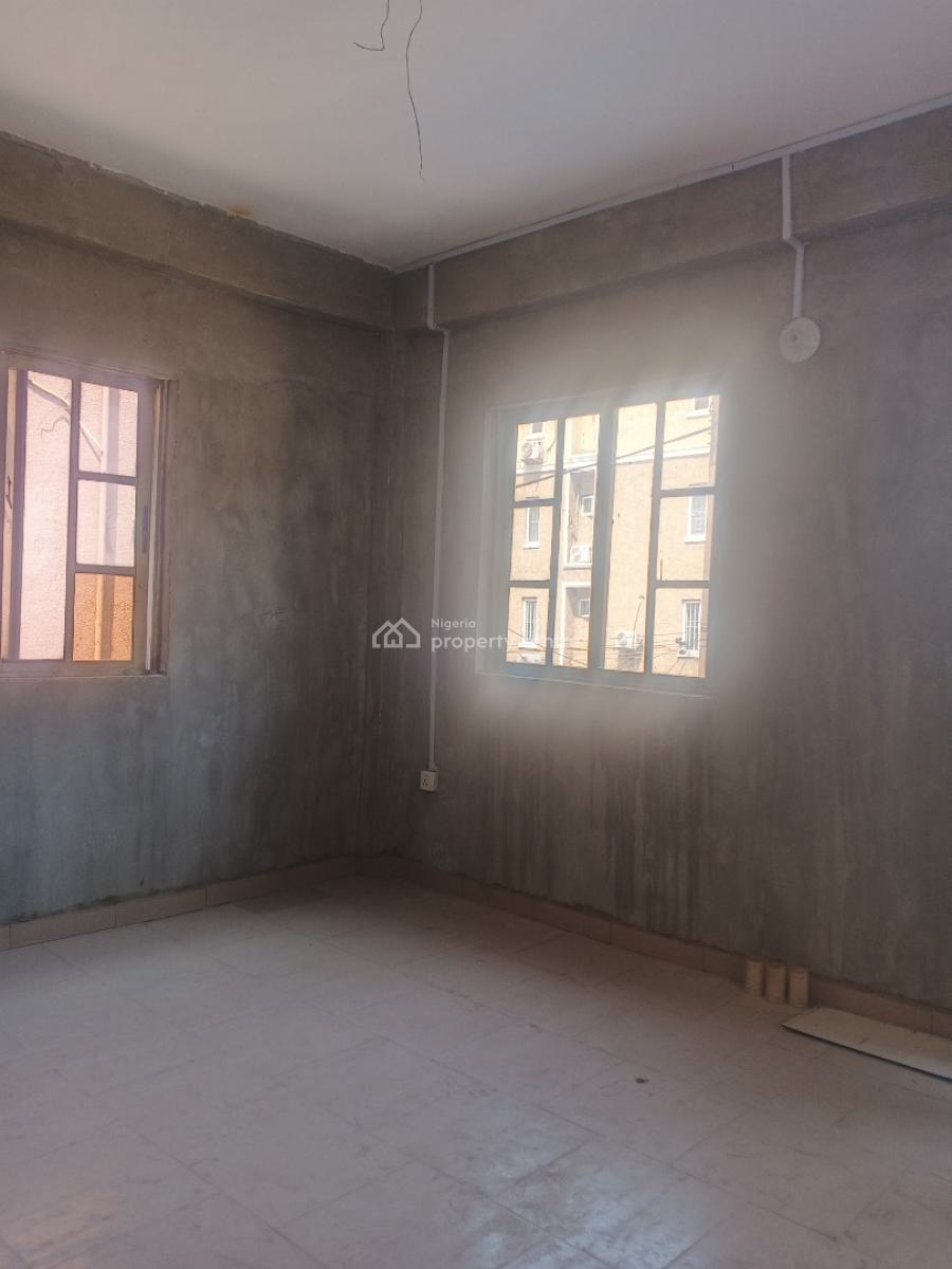 Newly Renovated Miniflat, Alagomeji, Yaba, Lagos, Flat / Apartment for Rent